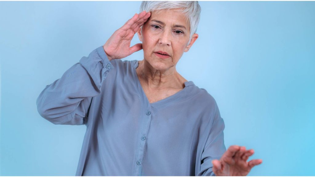 Zawroty głowy u starszej osoby — co może być ich przyczyną i jak sobie z nimi radzić?
